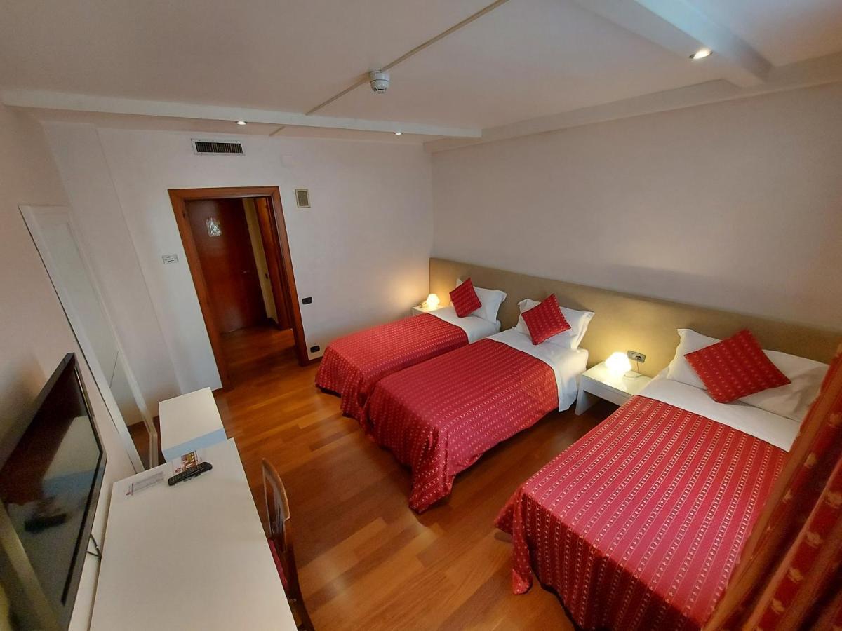 Hotel Posta 77 San Giorgio In Bosco Dış mekan fotoğraf