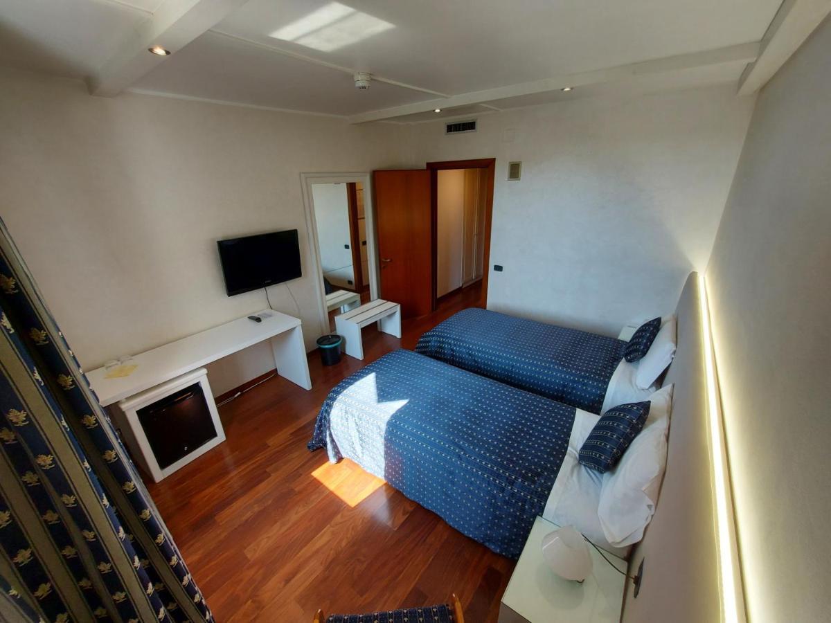 Hotel Posta 77 San Giorgio In Bosco Dış mekan fotoğraf
