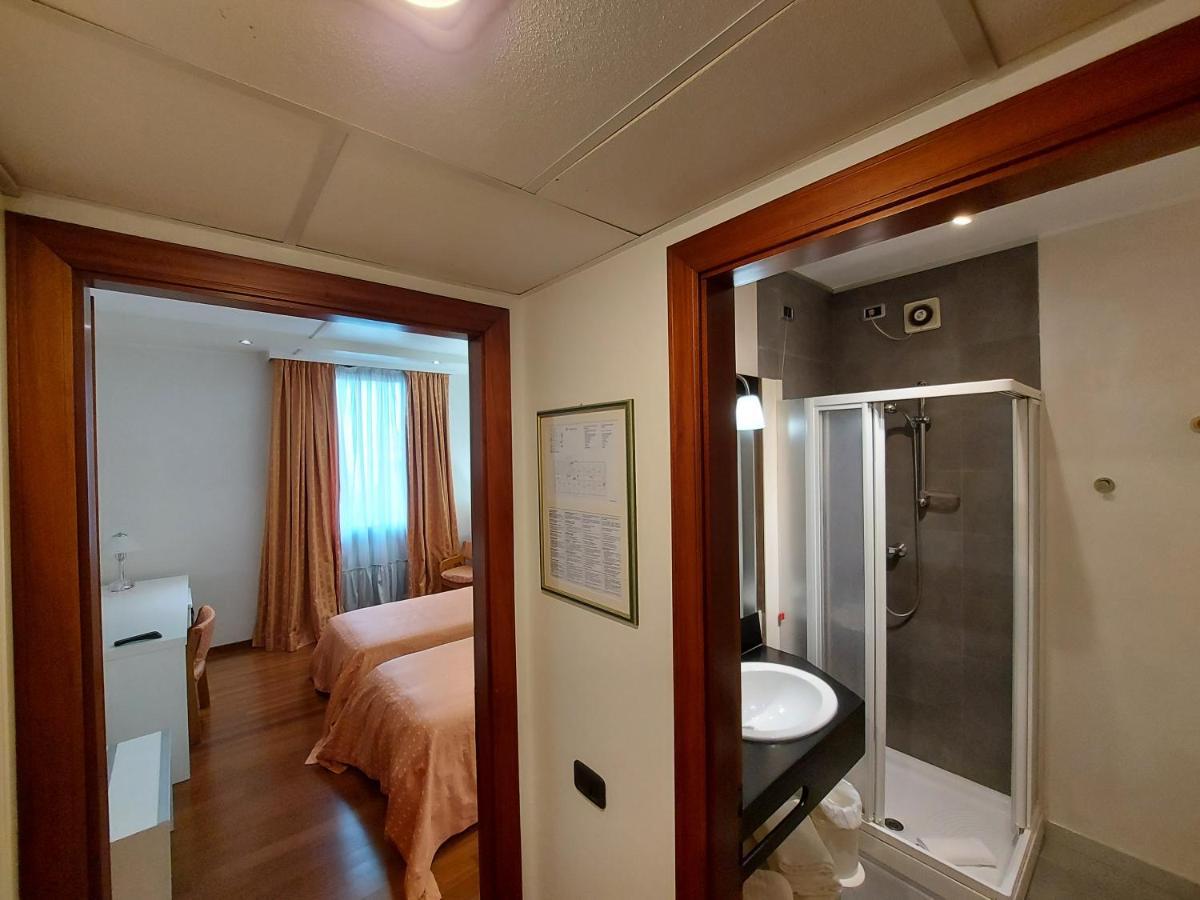 Hotel Posta 77 San Giorgio In Bosco Dış mekan fotoğraf