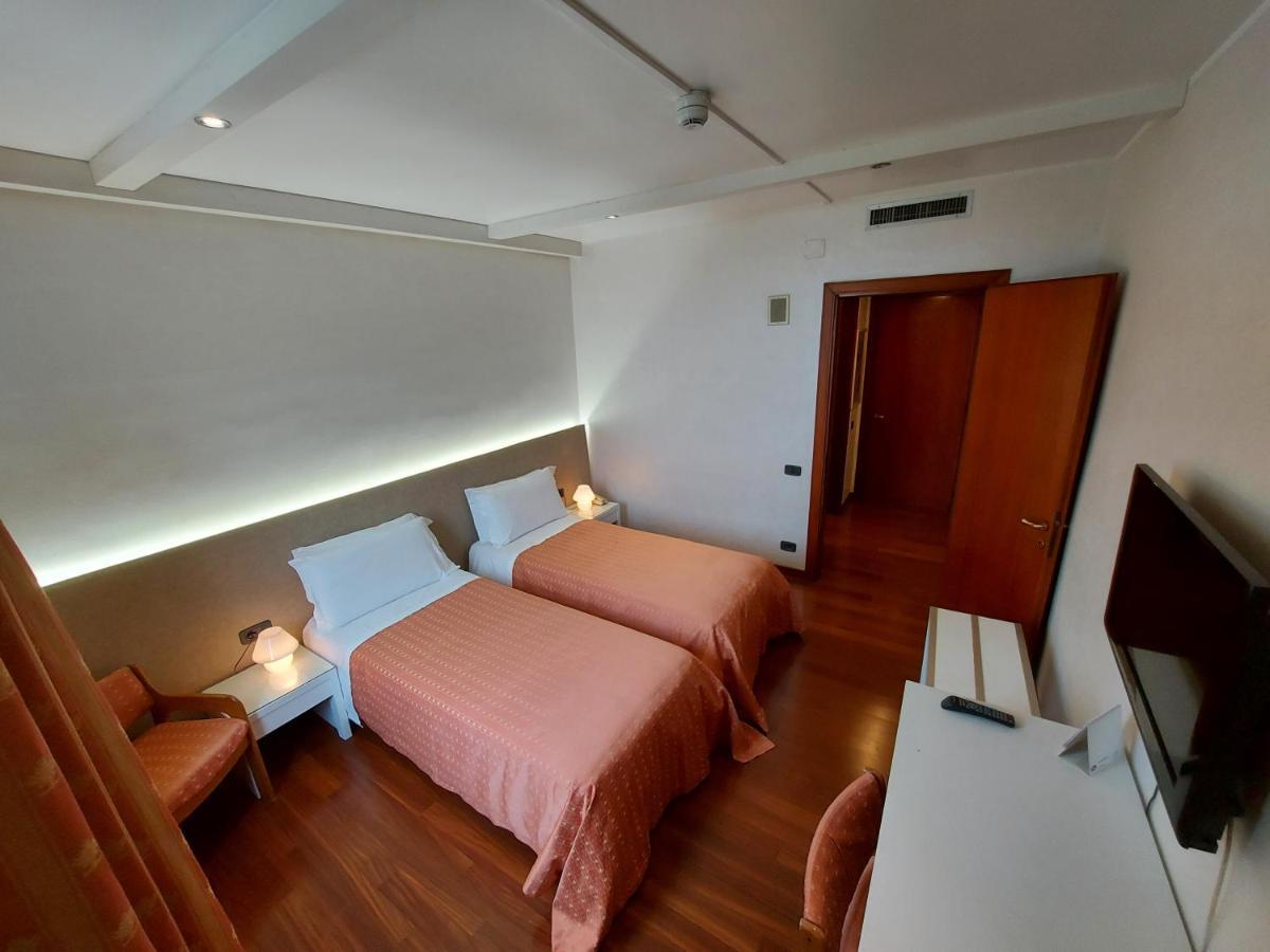 Hotel Posta 77 San Giorgio In Bosco Dış mekan fotoğraf