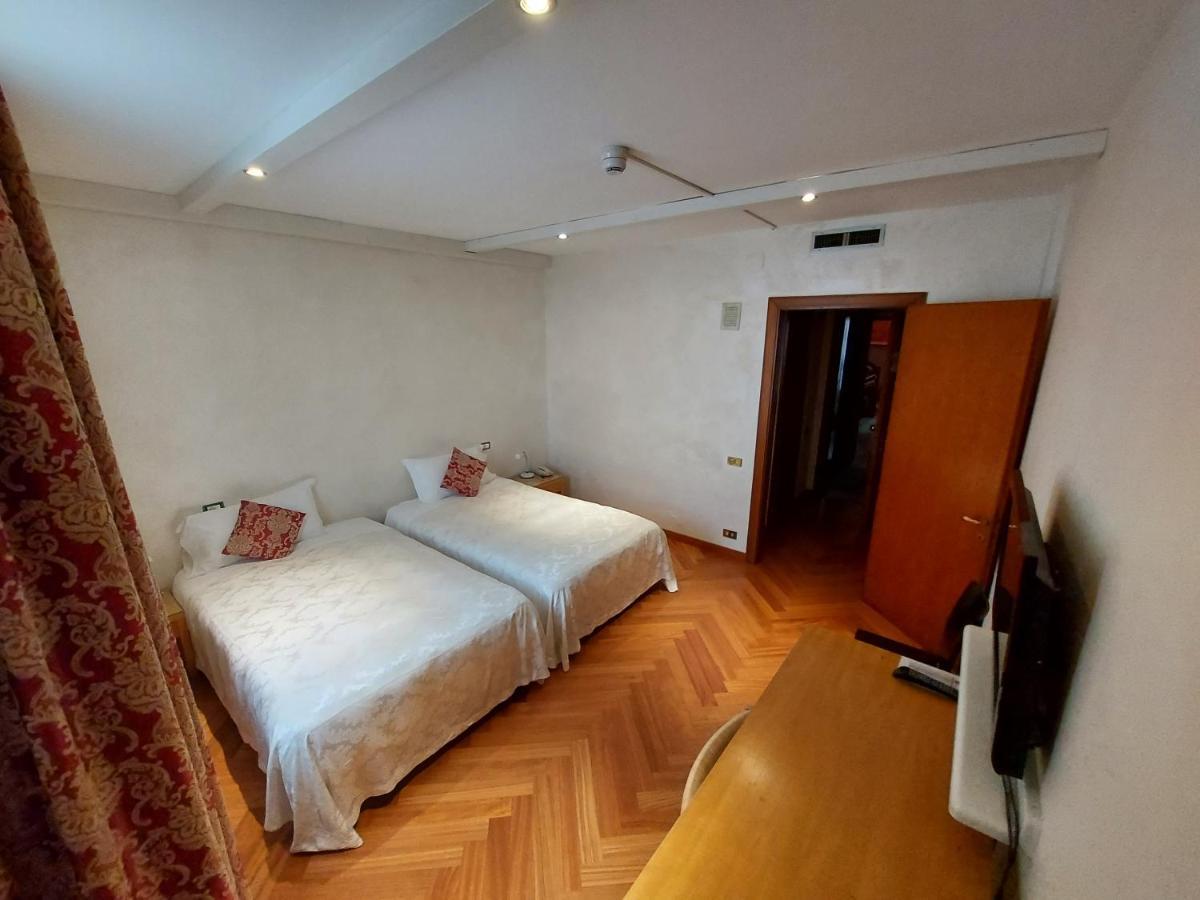 Hotel Posta 77 San Giorgio In Bosco Dış mekan fotoğraf