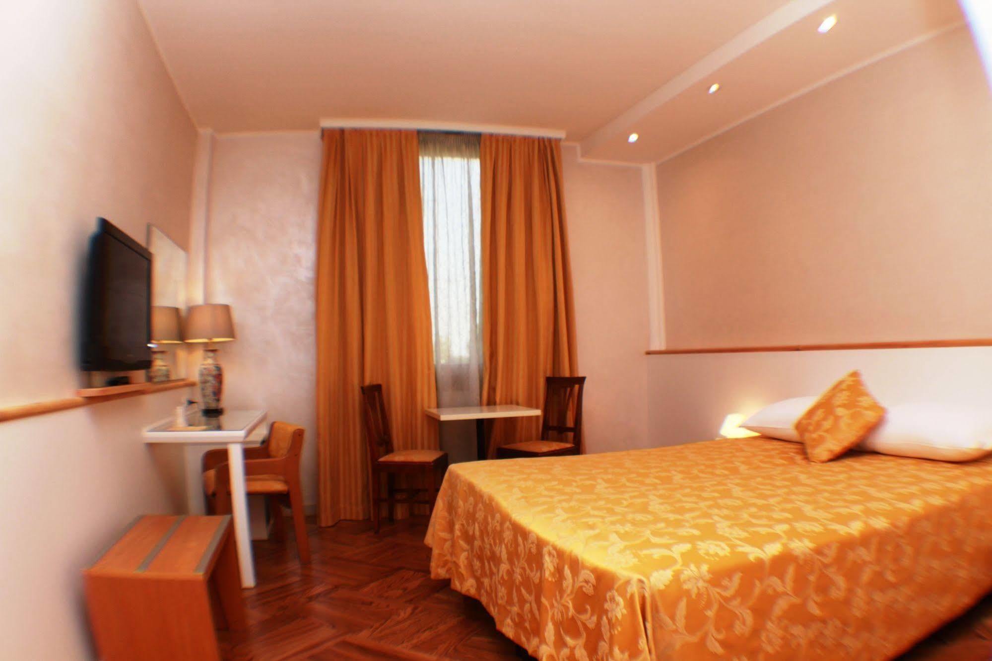 Hotel Posta 77 San Giorgio In Bosco Dış mekan fotoğraf